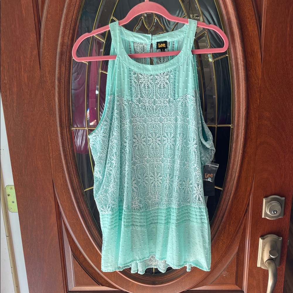 Lee Light Green Sleeveless Lace Top